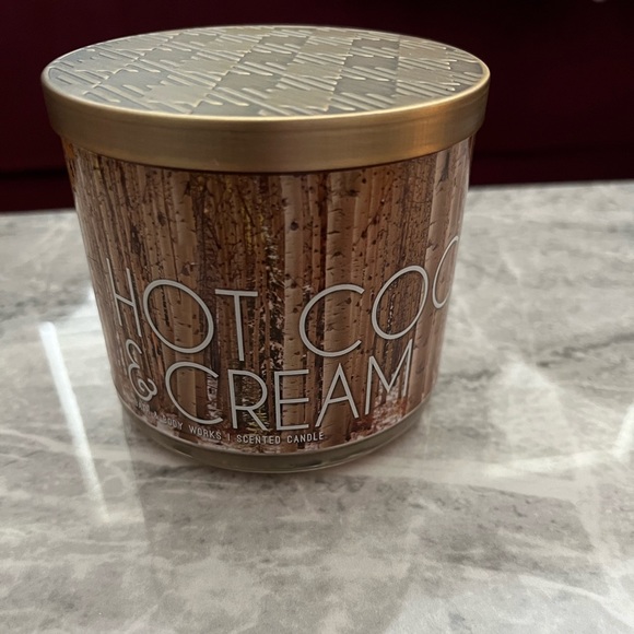 Bath & Body Works Other - Hot Cocoa and Cream candle bath and body works